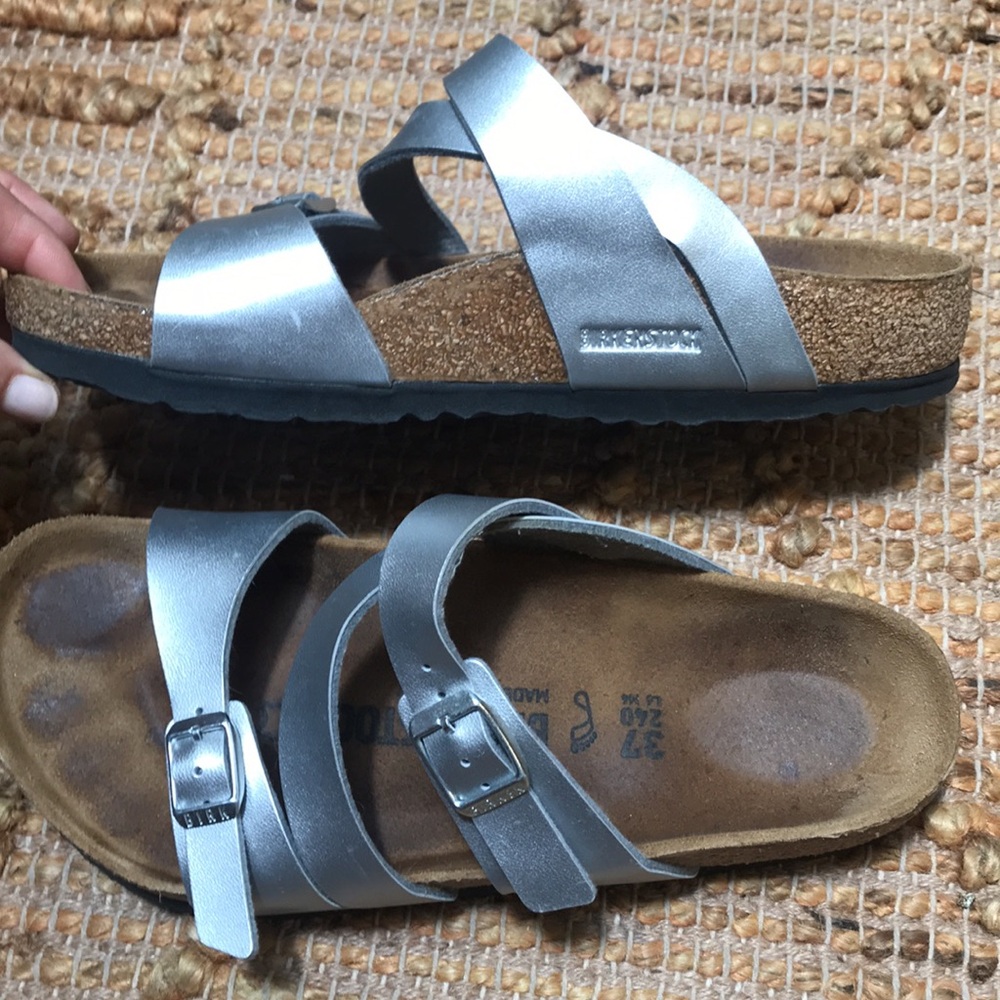 Women’s Birkenstock Sandal, Silver, Size 37 - Picture 4 of 8